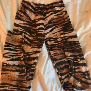 tiger print leggings